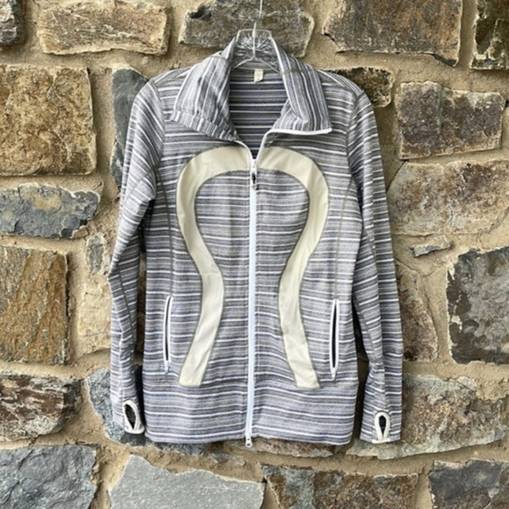 Lululemon Athletica In Stride Full Zip Jacket in Charcoal Stripes & Ivory Size 6